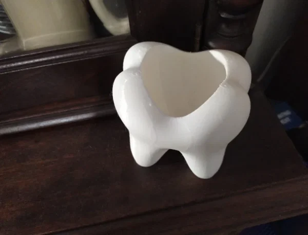 Copo Porta-Escovas em Forma de Dente – Suporte Divertido para Casa de Banho - Image 3